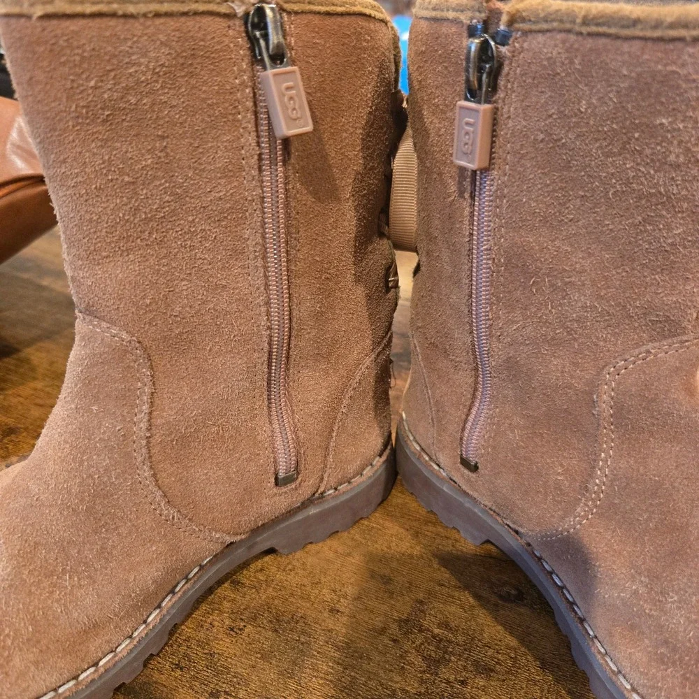 UGG Kids Suede Ribbon Lace Up Back Boots Chestnut Brown 1005146 Size‎ 13